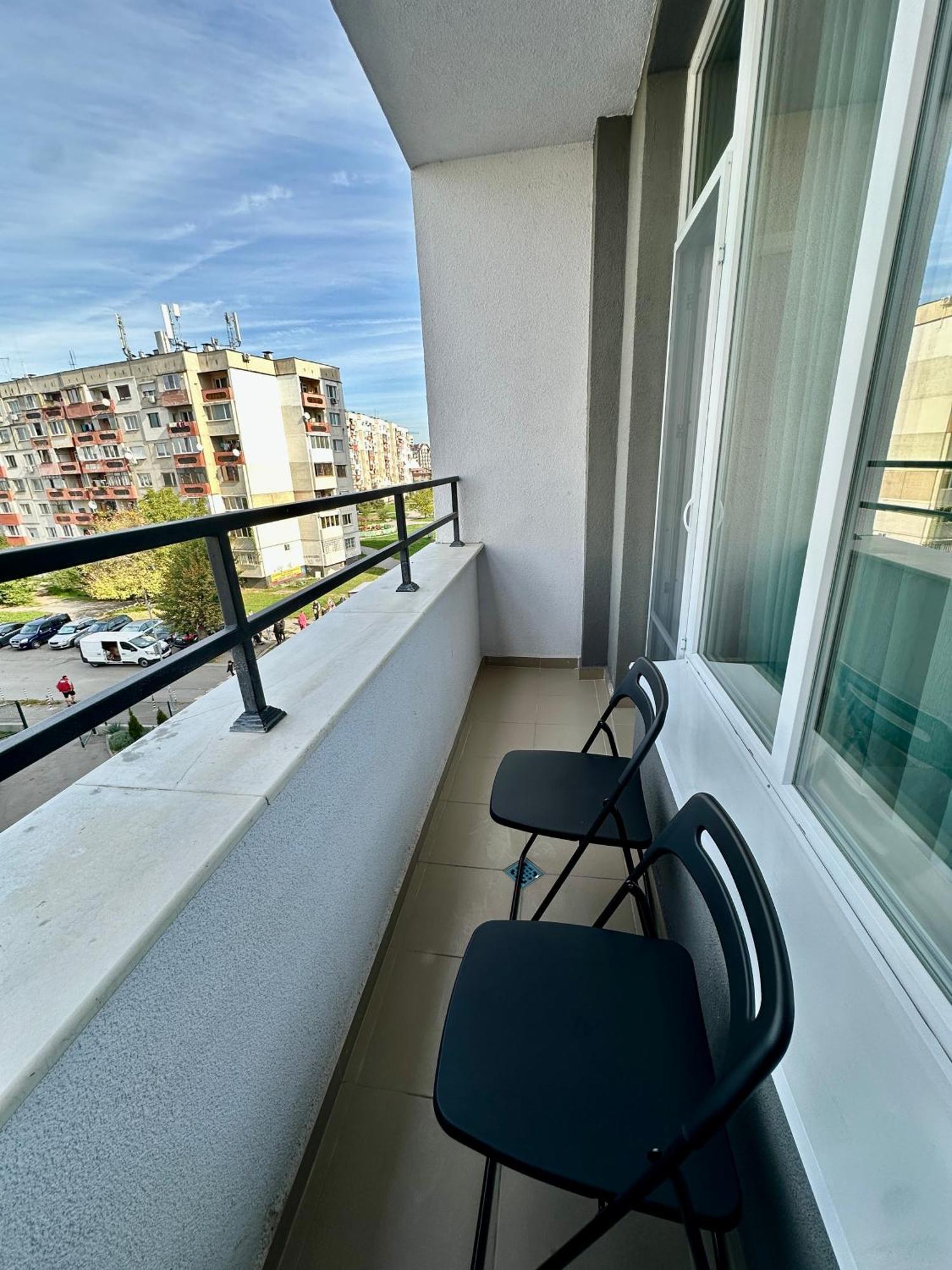 Noble House Comfort Place Sofia Bagian luar foto