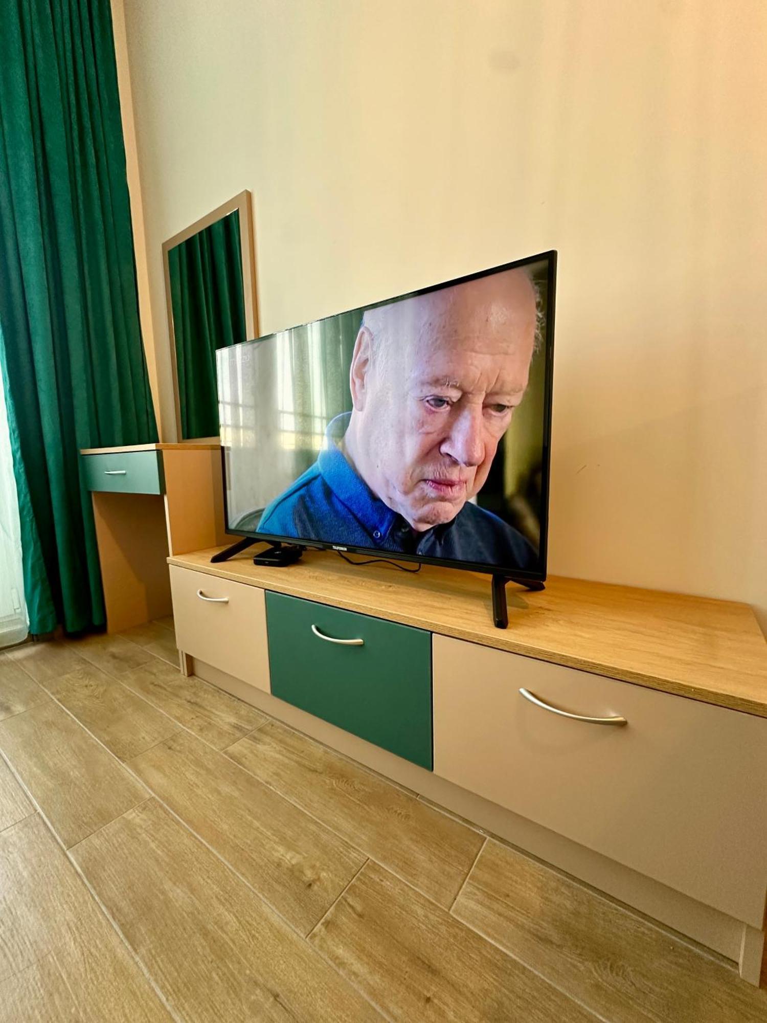 Noble House Comfort Place Sofia Bagian luar foto